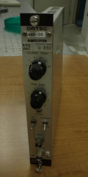 File:Ortec 485 amplifier.jpg