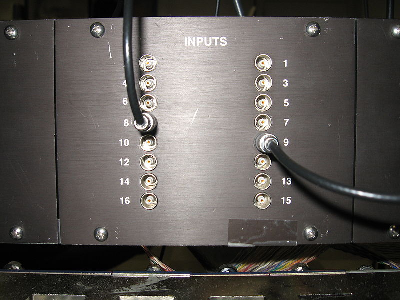 File:UVA 122B Signal Splitter 1.jpg